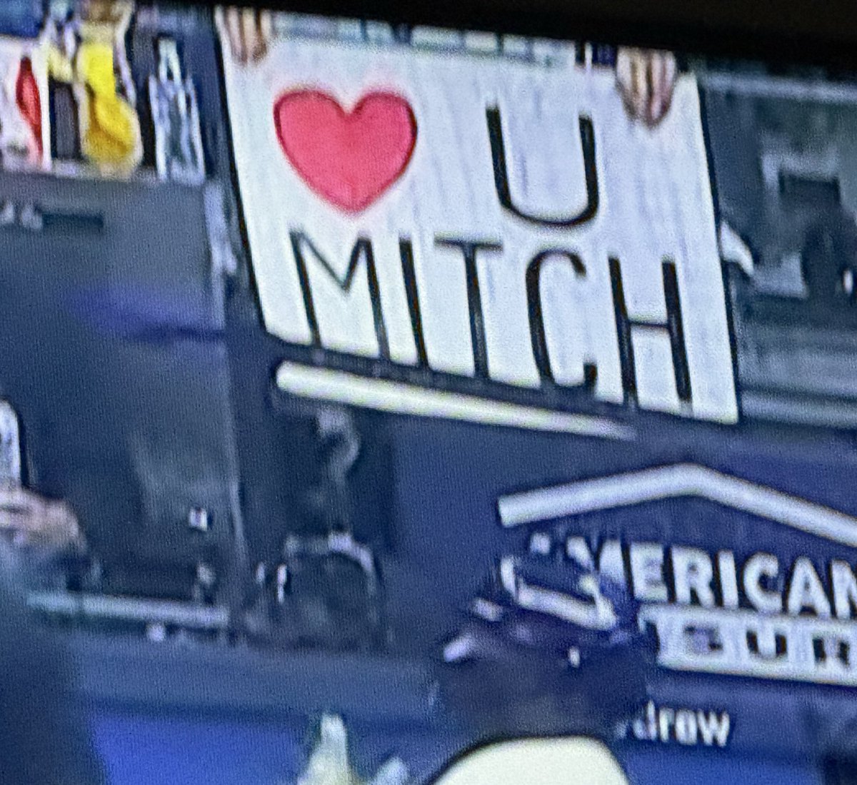 JimbosJunkbox's tweet image. SUZUKI HOMER YES YES TIED CUBS GAME #behereforit 

hahahahaha what a fucking day