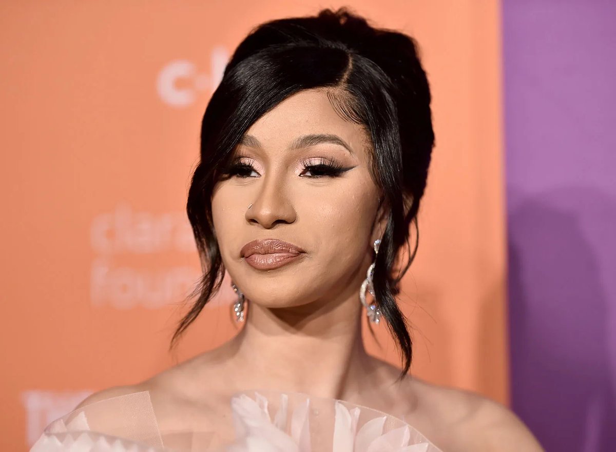Floridabab95's tweet image. Happy 33rd Birthday to this beautiful iconic queen Cardi B I love her I think she is so cool and amazing she’s one of my favorites she makes amazing music. Happy Birthday love I hope you have an amazing day. 🥳🥳💜💜 #cardib #happybirthdaycardib