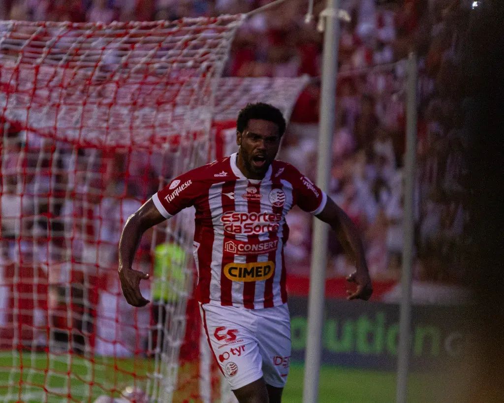 Valeu o esforço de cada alvirrubro. Unidos somos imbatíveis. Que venha a Série B!

📸 @gabrielfrancafoto / CNV