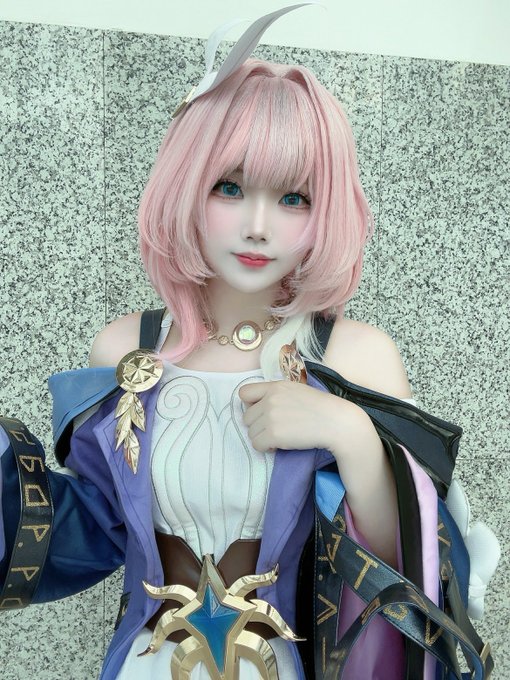 Twitterのコスプレ画像16