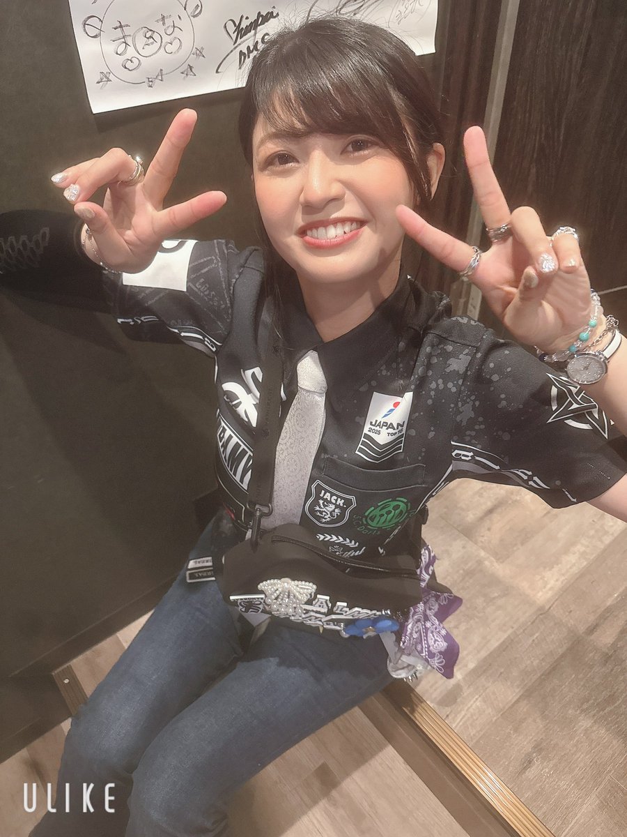 tomo_maromaro's tweet image. #昨日の優希恵ちゃん @yukie_sakaguchi 
#昨日のうなぎニキ @unaginiki 
昨日はLaushterへ優希恵ちゃん、うなぎニキさんのイベントに参加
抽選会でラッキーコインとうなぎニキシールが当たりました🙏

サイン会の時も懐かしいネタで盛り上がりました😉
あと…スペル大事www

#Laughter