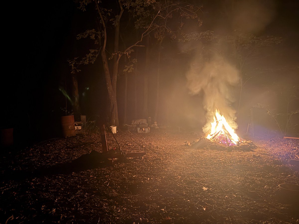 God I can’t wait to live in the woods again, city life definitely isn’t for me after trying it out for a while.