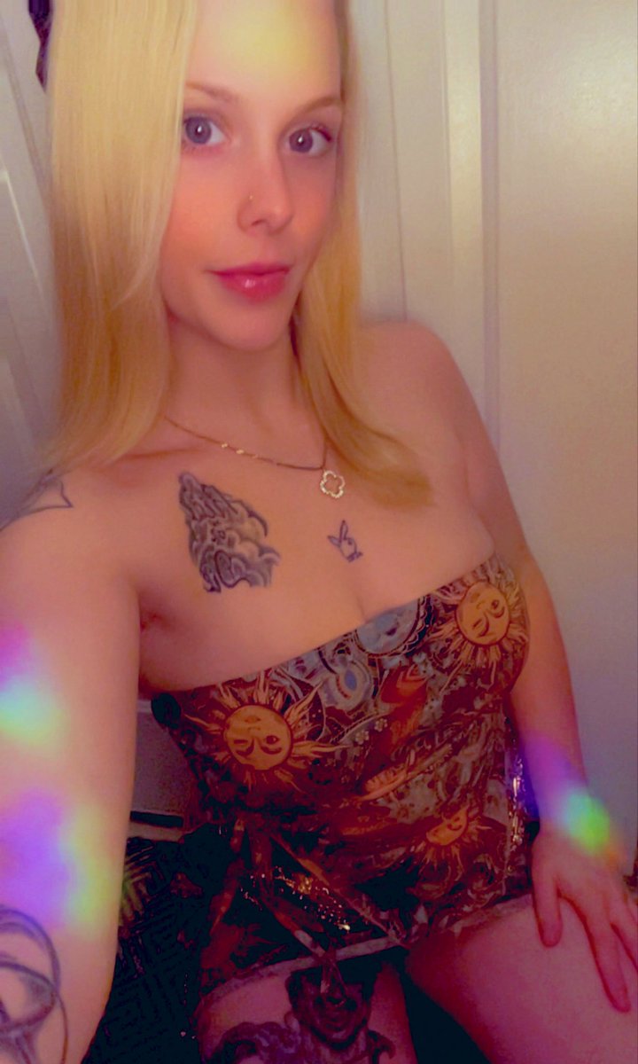 😘😍🥰😛 #datechicago #fmty #I’mAvailable #dateme #Chicago #allsuburbs #downtown #lombard #out #retweet #retweetforretweet #jenniferkoxxx