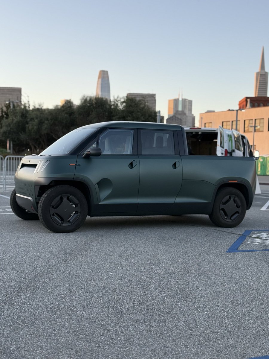 What a great day! 🤩 100s of people experienced the Telo interior and cargo capacity. Many who said they’d never heard of us until now! 

Thanks to everyone who came out to check out our booth at Pier 27!