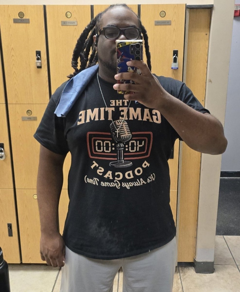 DcotCothern's tweet photo. @Mark_J_Boyle @KyleNeddenriep @AlexGoldenNBA @JHcolts @Pacers get your GameTImePodcast T-shirts https://t.co/NpPNFRcmlA