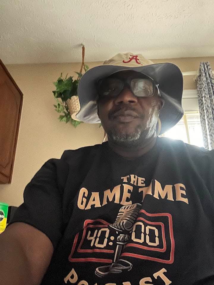 DcotCothern's tweet photo. @Mark_J_Boyle @KyleNeddenriep @AlexGoldenNBA @JHcolts @Pacers get your GameTImePodcast T-shirts https://t.co/NpPNFRcmlA