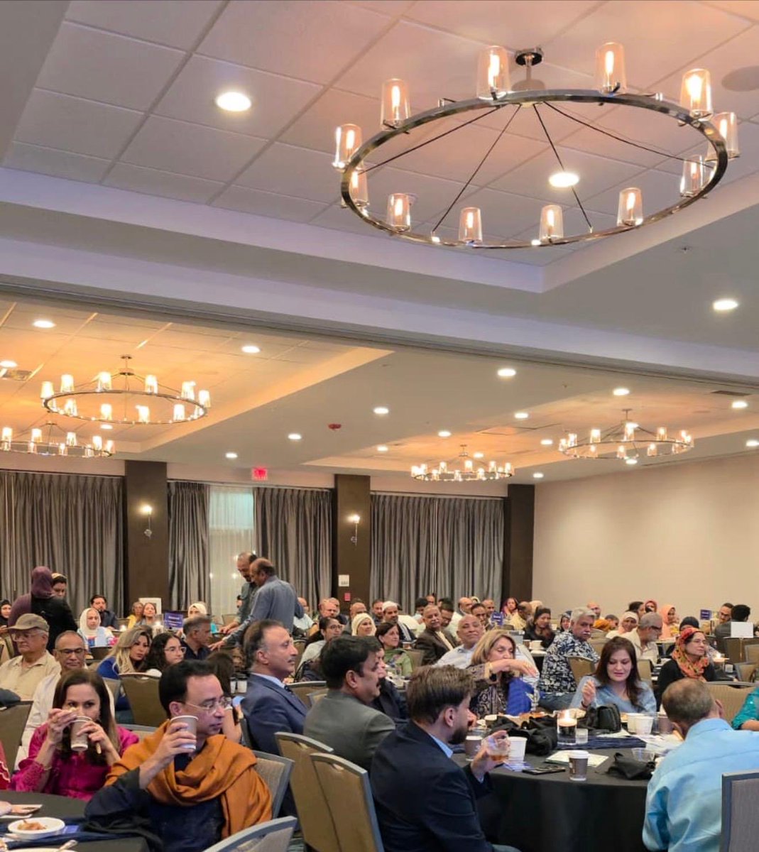 PakinChicago's tweet photo. The 🇵🇰🇺🇸 community organized a farewell reception in Detroit, MI, honoring CG Tariq Karim for his dedicated service and leadership. In his remarks, the CG expressed sincere gratitude to the Michigan community for their continued support &amp; cooperation. https://t.co/bCkPnKk3I1