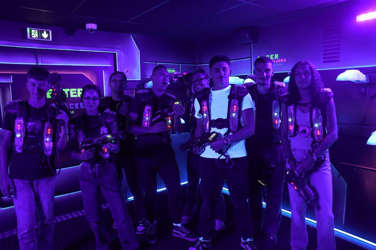 teqbowling's tweet photo. 🔥 Samedi 11 octobre 2025 au @teqbowling 🔥
Un grand merci à toute l’équipe des @Pompiers de la @villedelucon pour être venue une nouvelle fois passer la soirée au Teq’ ! 🚒🎳

Vous avez été au top sur les pistes de #bowling et vous avez tout donné au #lasergame 💪🔥
Bravo à tous https://t.co/HekyNxYIYL