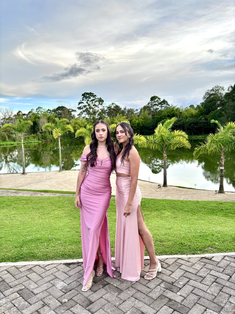 Tus novias de confianza🤍