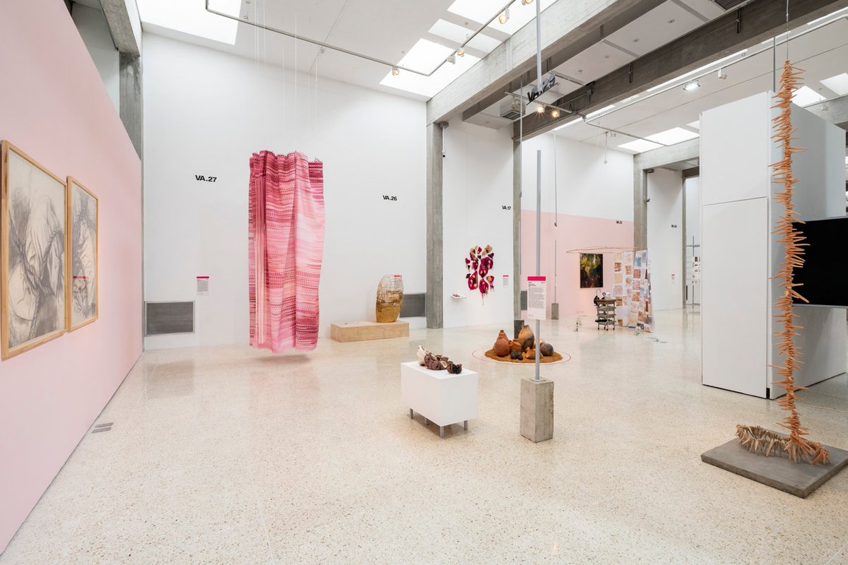 ProyecCreadoras's tweet photo. 🇻🇪 Hoy cerramos la exposición Transformaciones: Humanidad, la segunda edición del Concurso de Arte Contemporáneo CREADORAS, una iniciativa de @AgendaCAF, en alianza con Volante Studio y @GBGARTS . https://t.co/aTIR7TeS7R
