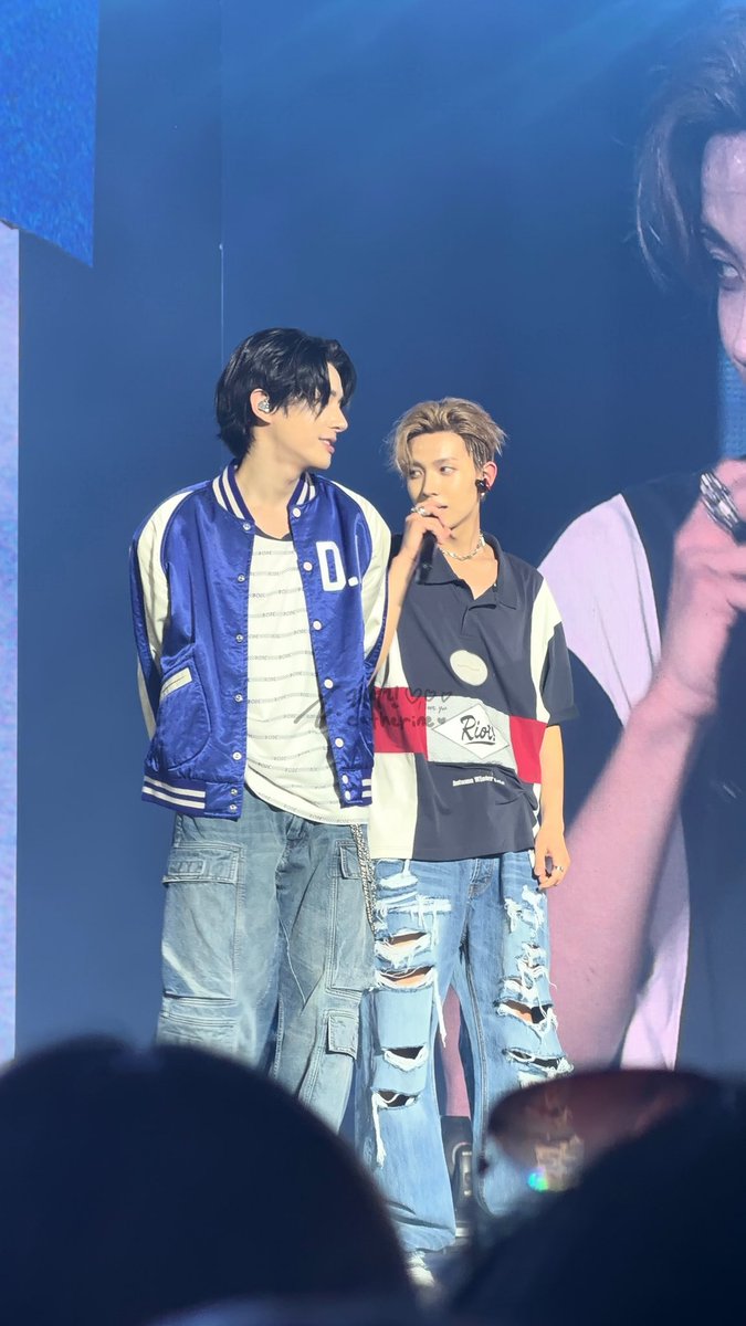 heesmyluv's tweet photo. Heejake ☺️
#엔하이픈 #ENHYPEN #HeeJake
#HEESEUNG #희승 #ヒスン
#JAKE #제이크 #ジェイク
#WALKTHELINEInSG
#WALKTHELINE_IN_SG
#WALKTHELINE_IN_SINGAPORE https://t.co/GCBvcpgf7G