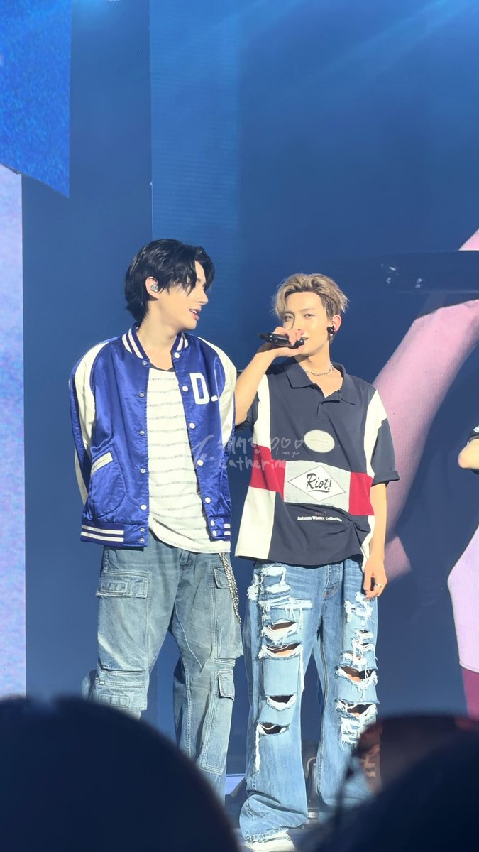 heesmyluv's tweet photo. Heejake ☺️
#엔하이픈 #ENHYPEN #HeeJake
#HEESEUNG #희승 #ヒスン
#JAKE #제이크 #ジェイク
#WALKTHELINEInSG
#WALKTHELINE_IN_SG
#WALKTHELINE_IN_SINGAPORE https://t.co/GCBvcpgf7G
