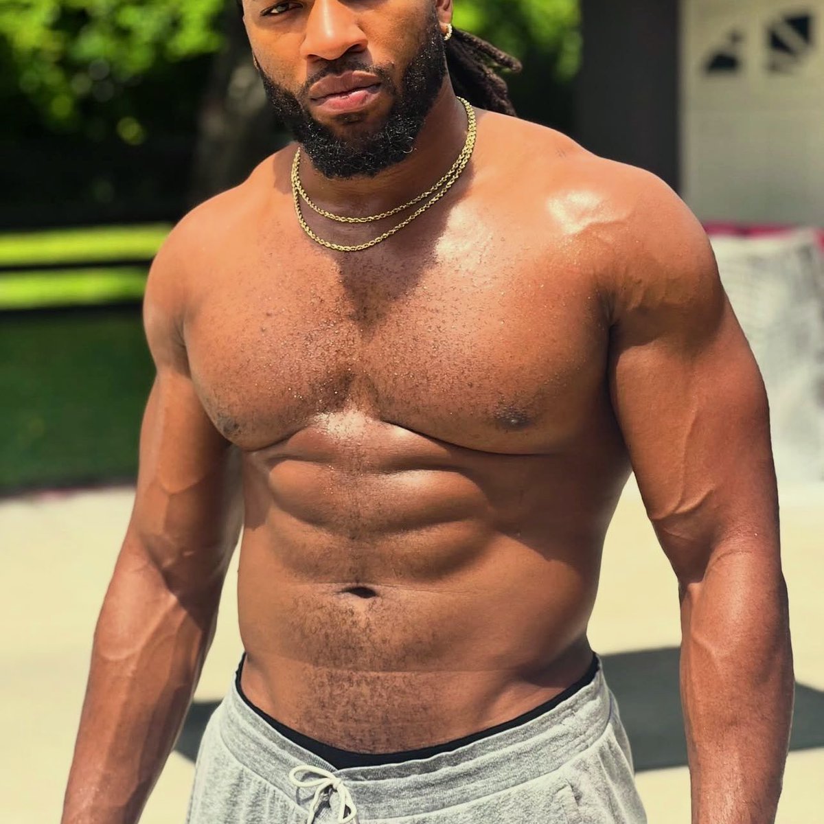 BetOnTrick's tweet photo. Lock yo’ doors, fam. Homeboy’s on the loose in the hood! https://t.co/AAAbzQL37F