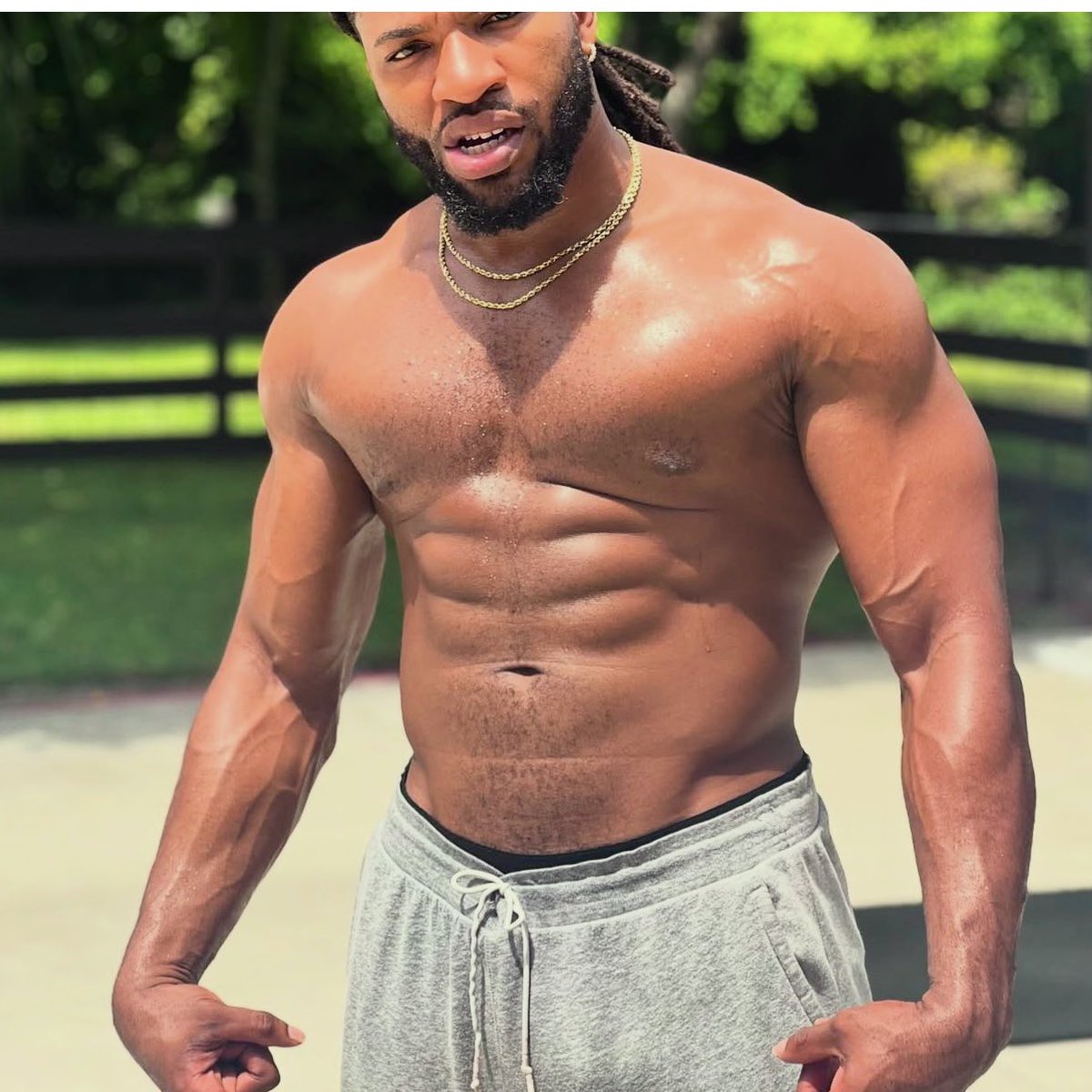BetOnTrick's tweet photo. Lock yo’ doors, fam. Homeboy’s on the loose in the hood! https://t.co/AAAbzQL37F