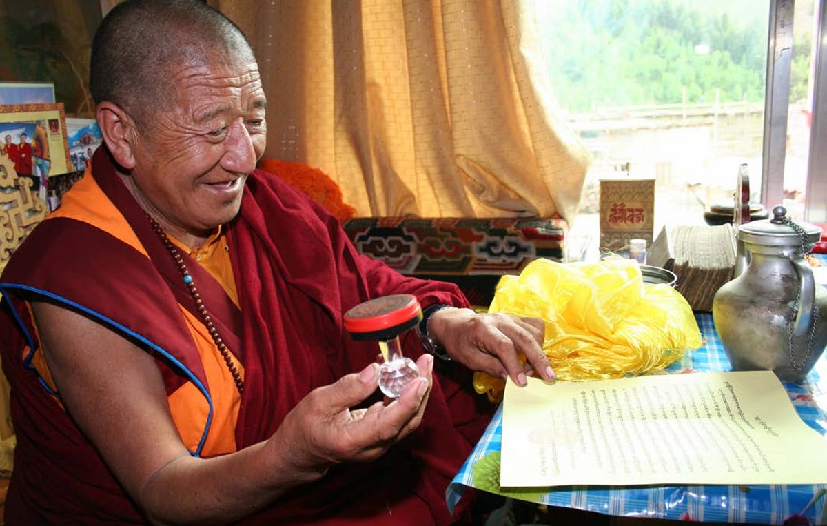 TrueDharma01's tweet image. Recognitions and Congratulations to H.H. Dorje Chang Buddha III from Supreme World-Leader of the Jonang Sect: H.H. Dharma King Jigme Dorje

Recognitions &amp;amp; Congratulations to H.H. Dorje Chang Buddha III

A Buddha Truly Recognized as Such in Accordance with the Dharma
The people on…