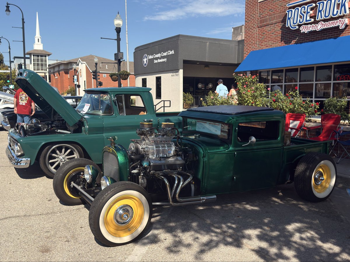 Image for the Tweet beginning: Cool Grilles Car Show hosted