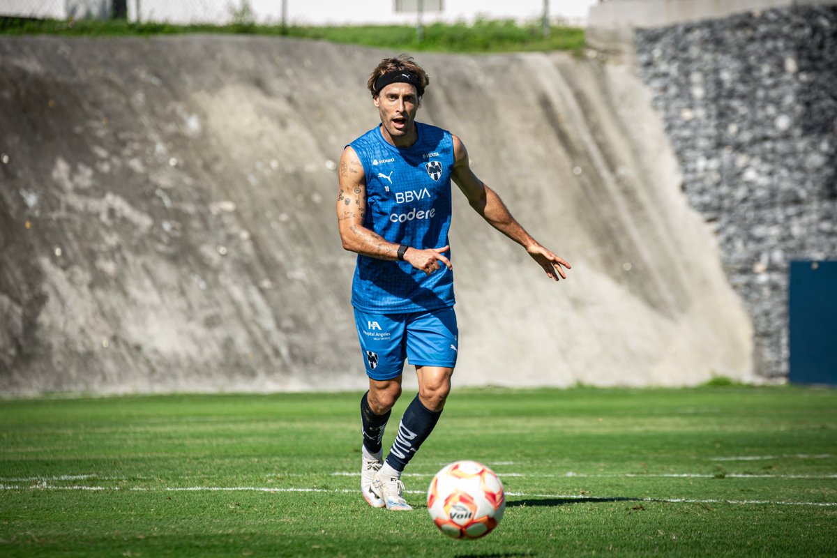 oncediariomx's tweet image. LA PRÁCTICA ALBIAZUL 🤠

#Rayados entrenó en El Barrial con miras al partido ante #Pumas el próximo sábado a las 19:00 horas.

📸 Rayados