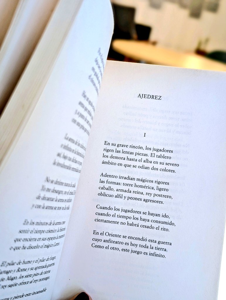 Gerilanda_'s tweet image. No tengo oráculo tengo a Borges!