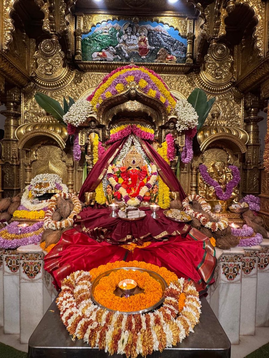 Ramkumarpr48301's tweet image. 🙏 गणपती  बाप्पा मोरया 🌺मंगलमूर्ती मोरया 🙏१२/१०/२०२५
🙏Ganapati Bappa Moraya 🌺 Mangalmurti Moraya  🙏12/10/2025