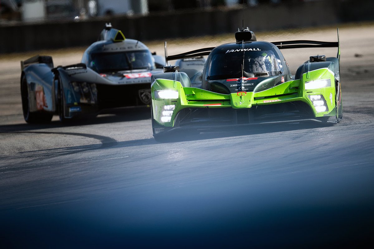 Vanwall、Cooper 、Brabham
今も名門のブランドネームとして価値が高いですね。F1のコンストラクターって名前忘れないもんなぁやっぱ
F1すごい。

コレスさんがVANWALLとかCaterhamとかLOTUSとか色々使ってたけど