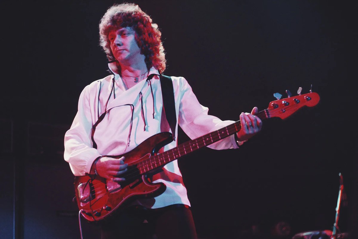 _AwesomeAlbums's tweet photo. Awesome Albums is saddened by the passing of John Lodge yesterday. English musician, singer, and songwriter, best known as the bass guitarist, co-lead vocalist, and principal songwriter for the Moody Blues. He played in the band from 1966 until 2018. He passed away at 82. https://t.co/a2IQcyLcAl