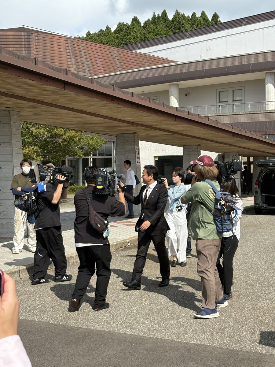 1229yukie's tweet image. 勇者の旗を北陸に!
本日から七尾市議会議員選挙、
戦いの火蓋が切って落とされました。
七尾市に国民民主党の旗をなんとしても立てたい!
丸山えいほう!
応援をお願いします。
#国民民主党
#tamakiyuichiro
#eihou_maruyama