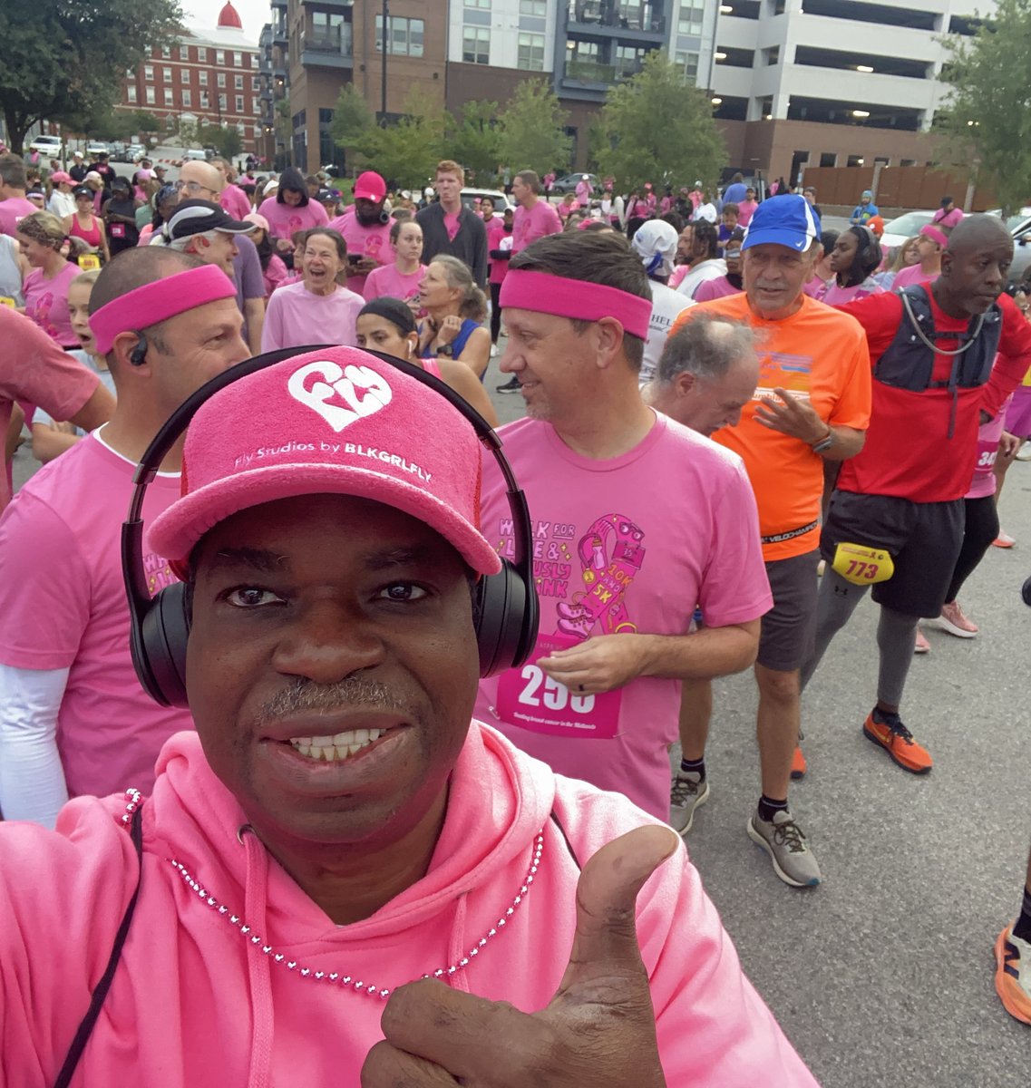 zerdob's tweet image. Walk For Life 🎀 
One Morning. One Mission 
&quot;We Walk and We Fight Together, Nobody Fights Alone&quot; 🥊💖
#BreastCancerAwarenessMonth 
#strongertogerher