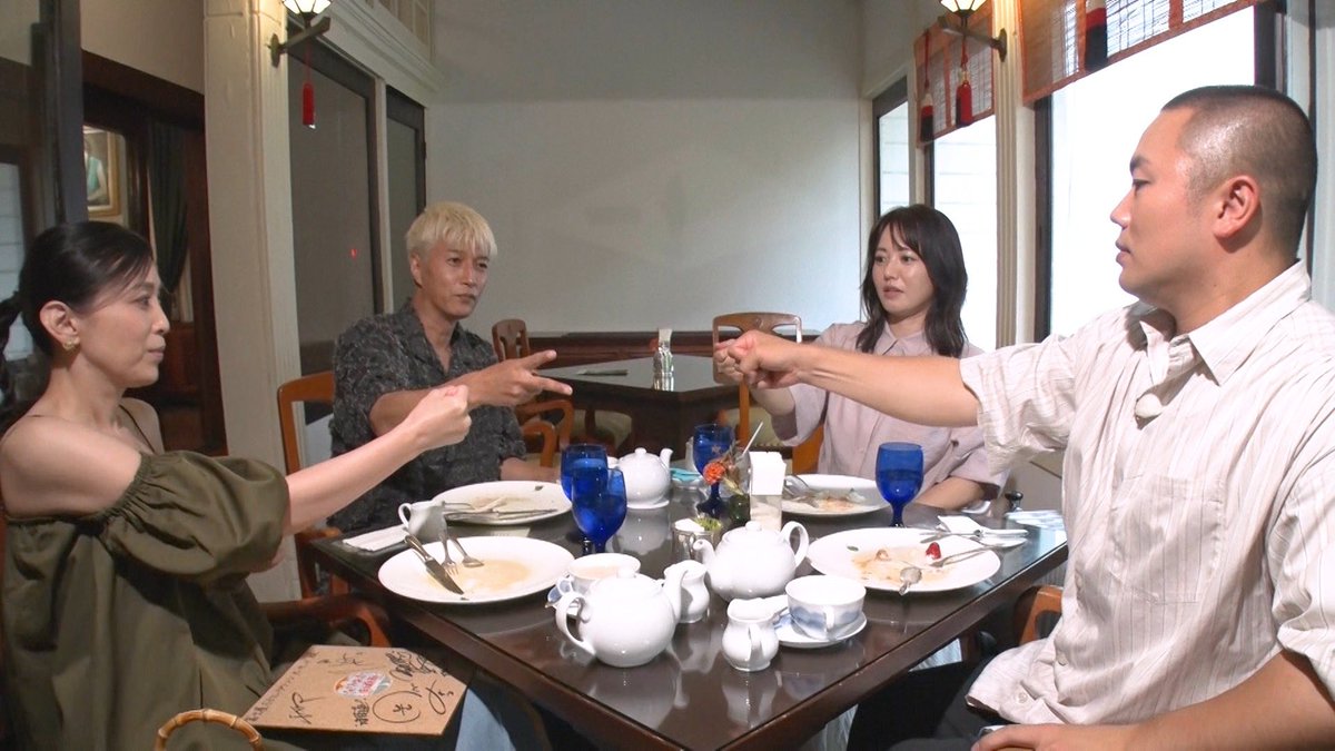 nariyukikaido's tweet image. 本日12:00〜放送の #なりゆき街道旅 は #雛形あきこ さん #天野浩成 さん夫妻と #箱根湯本 の旅🚶‍♀️
#リーズナブル なものから #人気作家の作品 まで取り揃える穴場 #陶器店 で #掘り出し物 を発見🍵
明治時代の古民家で絶品 #自然薯蕎麦 ＆#天ぷら に舌鼓😋
雛形さんが語る #雛ポーズ の誕生秘話とは⁉