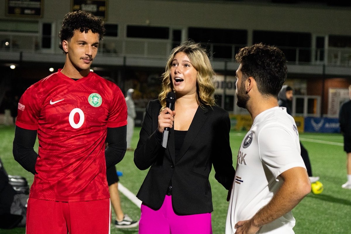 Laila found her niche! Hard to believe she’s only a sophomore in college. She was part of the very first group of Sports Media students at @SouthAllegheny and now she’s thriving <a href="/PointParkU/">Point Park University</a> 
She belongs in this role!