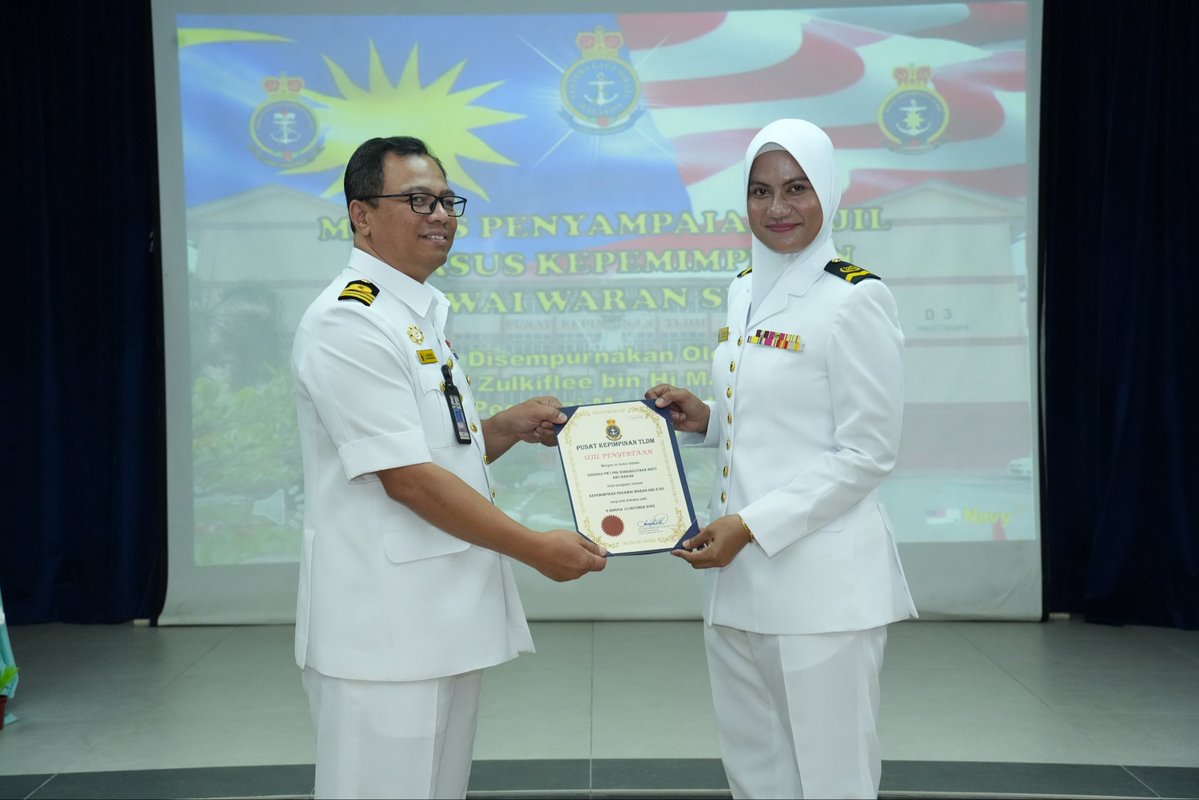 KURSUS KEPEMIMPINAN PEGAWAI WARAN SIRI 8/25

Kursus Kepemimpinan Pegawai Waran Siri 8/25 telah dilaksanakan pada 6 hingga 10 Okt 25 melibatkan seramai 28 peserta di kalangan pegawai waran. Majlis Penutup telah disempurnakan oleh Pegawai Memerintah Pusat Kepimpinan TLDM.