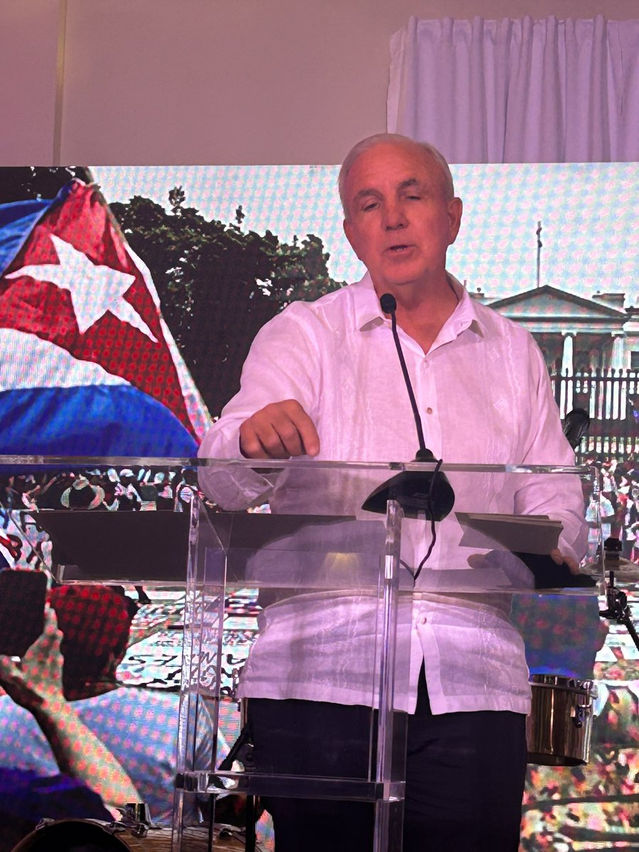 RosaMariaPaya's tweet image. Proud to call you a friend, dear Congressman @RepCarlos — always to the point:
“Destroying communism in Cuba and Venezuela is protecting my children and grandchildren in the U.S..” Gimenez

“Destruir el comunismo en Cuba y en Venezuela es proteger an mis nietos en los EEUU.”