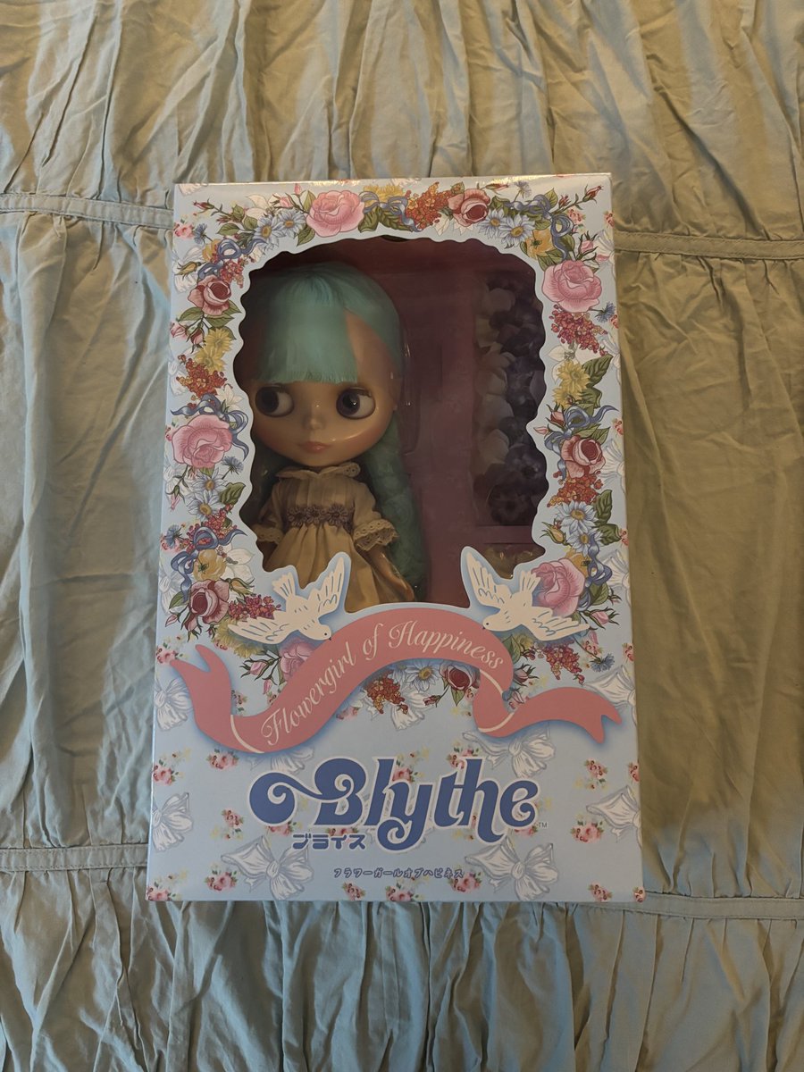 maeuxivi's tweet photo. Bf got me my first big Blythe doll🩵🩷 he also got me the cute cute and the mezzo piano collab outfit im so lucky 🍀🐰 https://t.co/jnp9xVSFuS