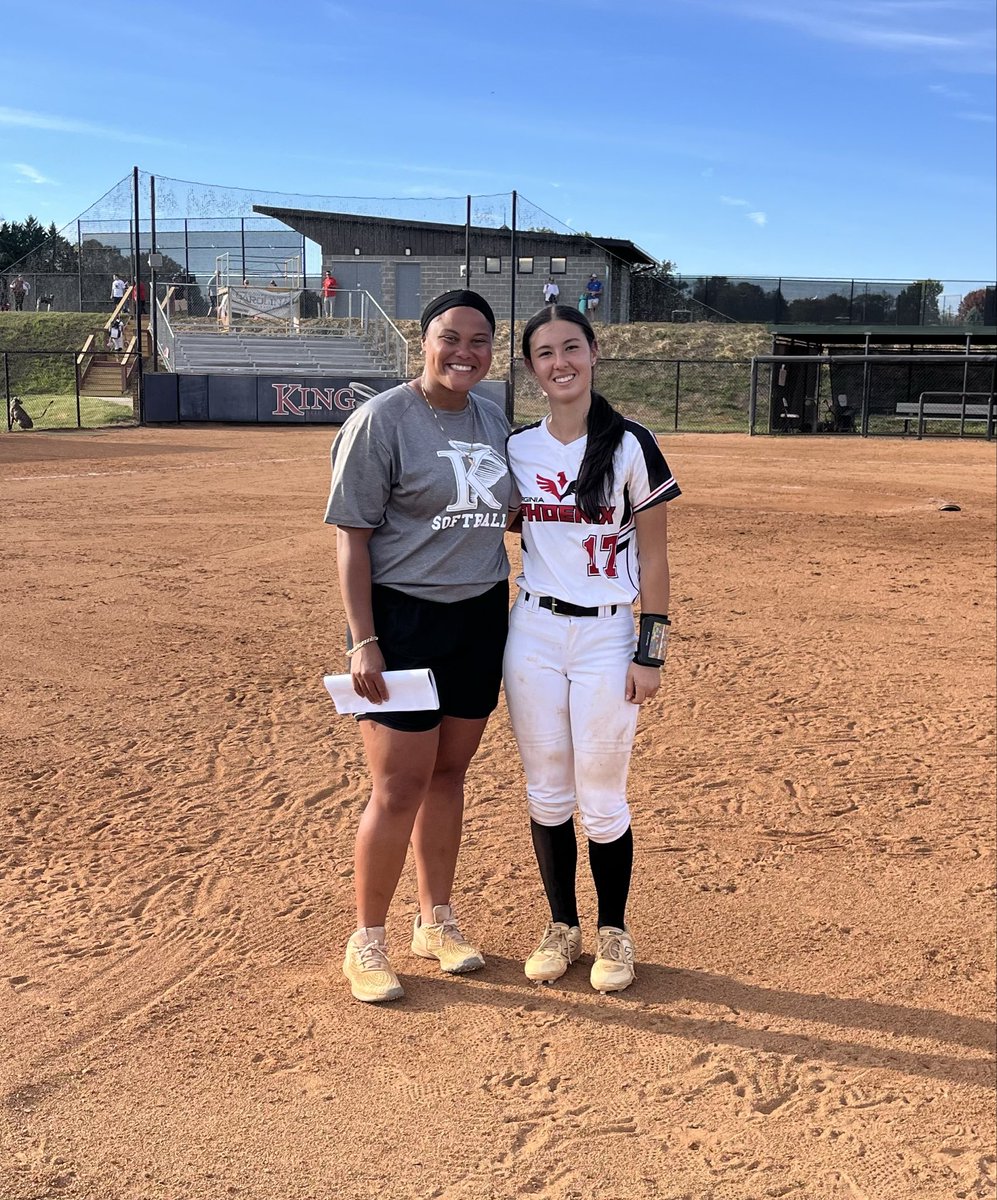 GiannaPitzer's tweet image. Met some cool coaches players at King University today. Had fun with @KingU_Softball today at their camp! @kyleighmpayne @AllenWoodTow @VA_Phoenix_Wood