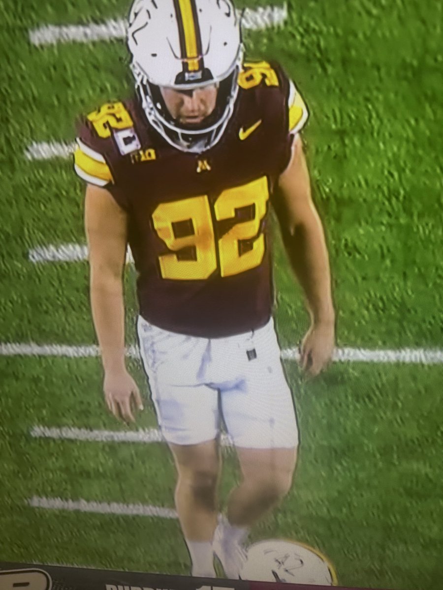 You know <a href="/TommyO53/">Tommy Olson</a> thinks these “shants” are 🔥🔥🔥🔥