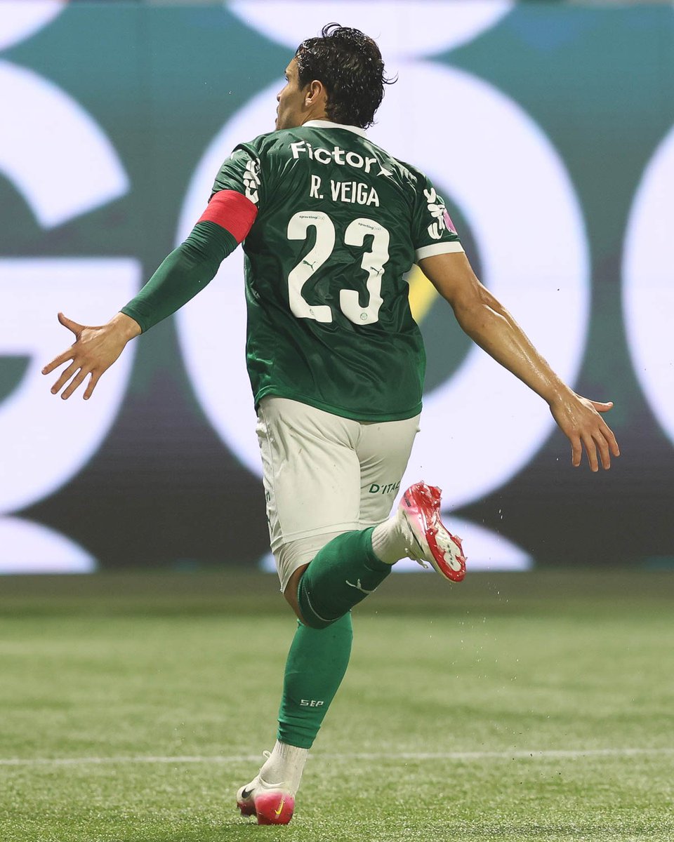Palmeiras's tweet photo. O Veiganismo continua 🔛! 💚

O meu camisa 2️⃣3️⃣, com 107 gols, superou Liminha e Ministro para se isolar na 15ª posição entre os maiores artilheiros da nossa história! 🤩 https://t.co/TItAFHzKVQ