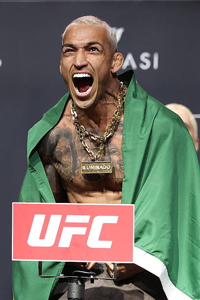 MMAmelotto's tweet image. CHARLES DO BRONXS FINALIZA MATEUSZ GAMROT NO UFC RIO!!!

#UFC #UFCBR #UFCRIO