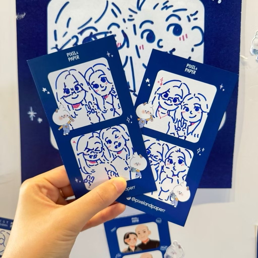 sucreveil's tweet image. Foto kamu dijadiin ilustrasi lucu bergaya doodle ala photobox! ✨
Bisa buat kado ulang tahun, hadiah couple, atau sekadar kenang-kenangan bareng sahabat 💫
Unik, personal, dan pastinya aesthetic buat ditempel atau dijadiin pajangan 🤍