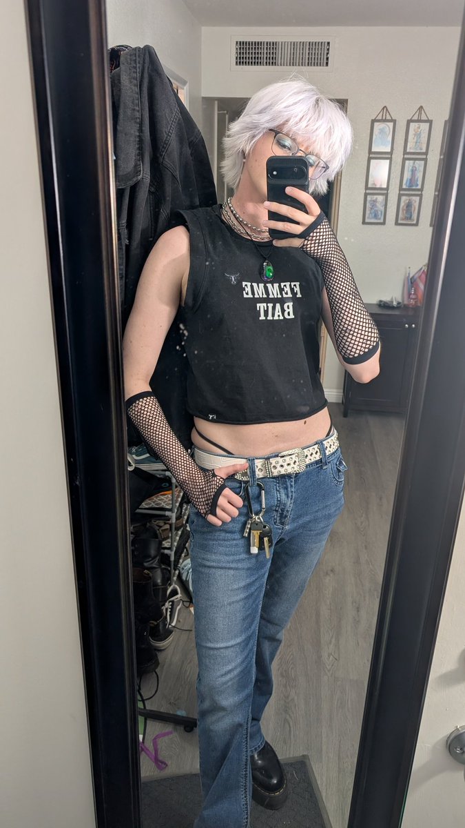 violet_octopi's tweet image. outfit for going out with my sisters tonight, do you think people will be able to tell I'm a dyke or no
