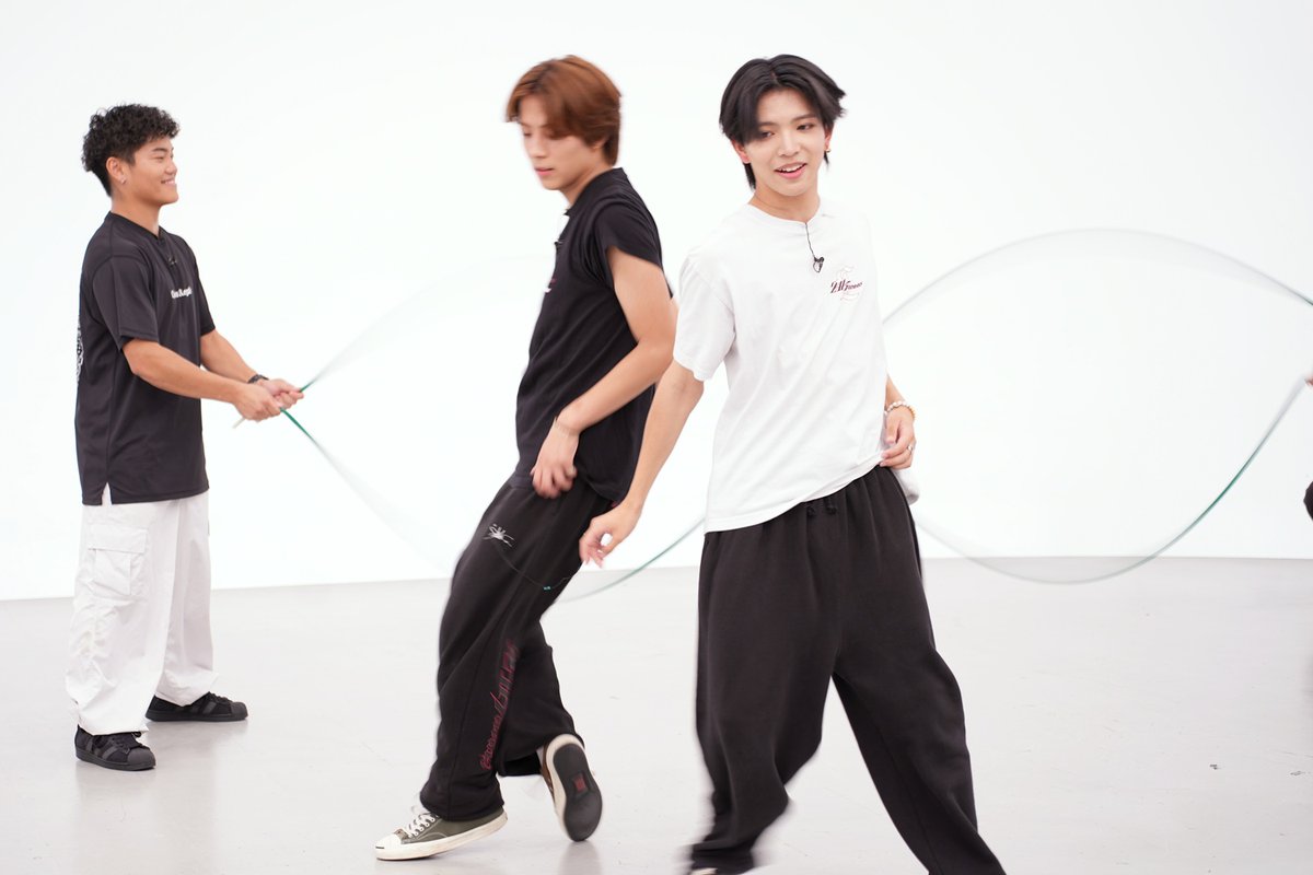 テレ東プラス tweet media