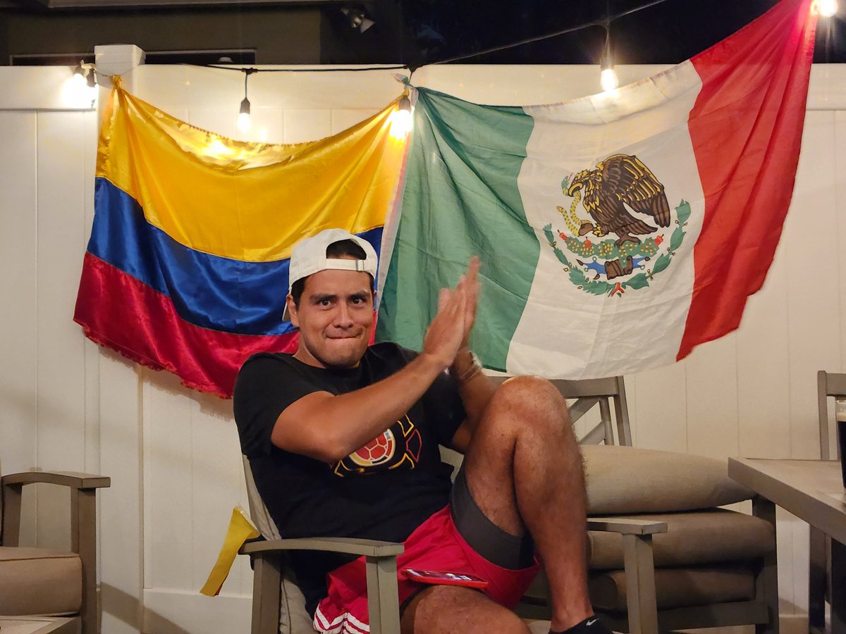 RoxelioRangel's tweet image. #compavsparce vamos México!!!