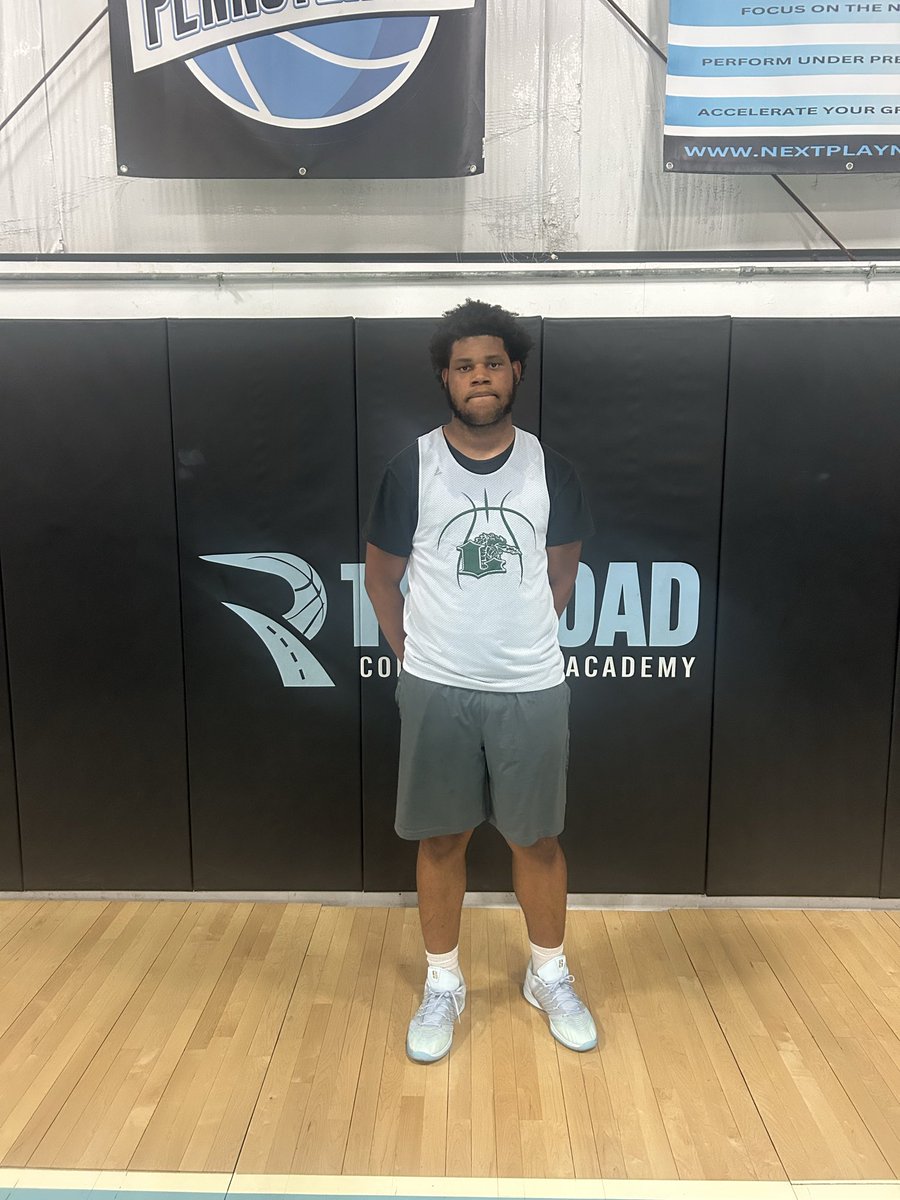 TheRoadPrepAca1's tweet image. 🏀 ROAD BOYS HS FALL LEAGUE RECAP (9/24 – 10/8) 🛣️
Three weeks in and the competition’s heating up 🔥
Big-time performances and clutch buckets all around 💪

 LEADING SCORERS:

📅 WEEK 3 (10/6 – 10/8)
Lewisburg 46 – CD East 29
⭐ Nazir Meredith – 14 pts
⭐ Jason Kinard – 15 pts