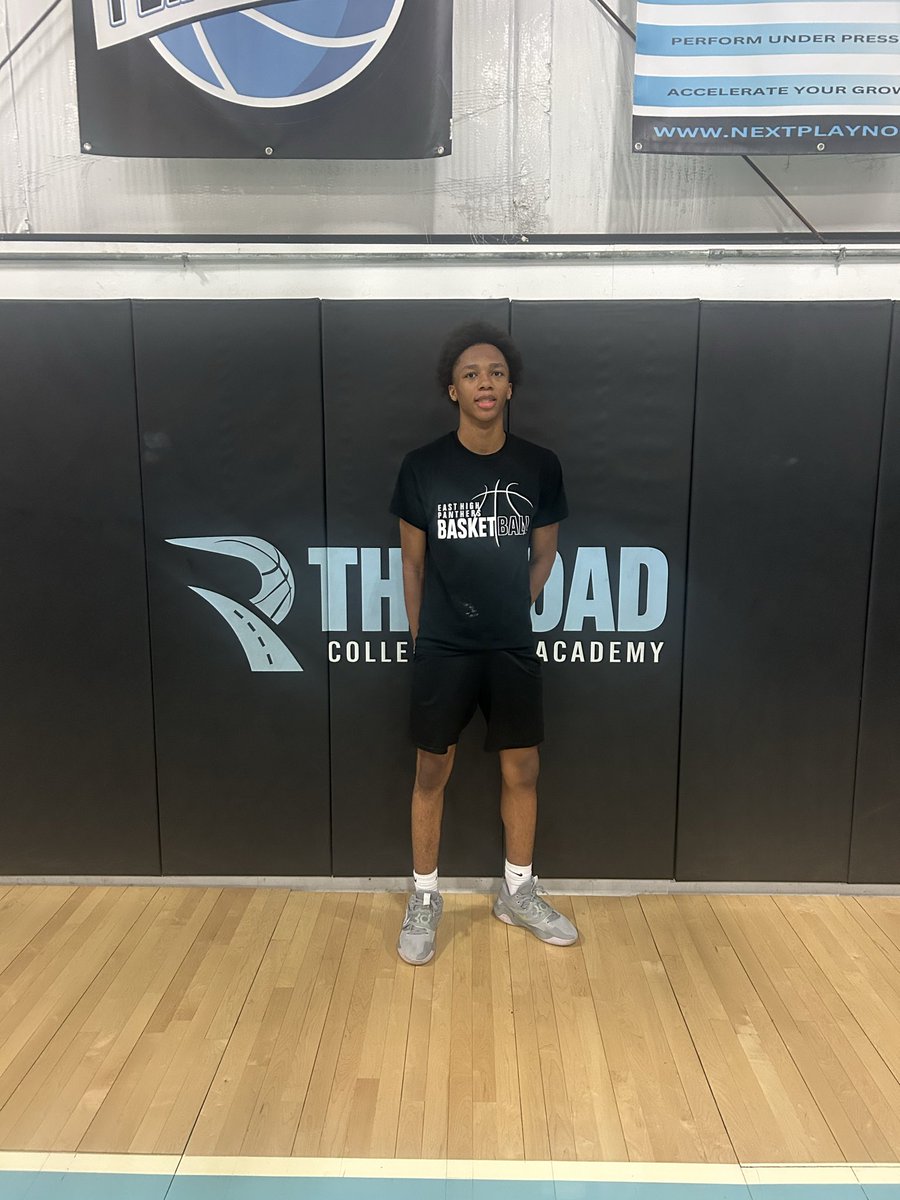 TheRoadPrepAca1's tweet image. 🏀 ROAD BOYS HS FALL LEAGUE RECAP (9/24 – 10/8) 🛣️
Three weeks in and the competition’s heating up 🔥
Big-time performances and clutch buckets all around 💪

 LEADING SCORERS:

📅 WEEK 3 (10/6 – 10/8)
Lewisburg 46 – CD East 29
⭐ Nazir Meredith – 14 pts
⭐ Jason Kinard – 15 pts