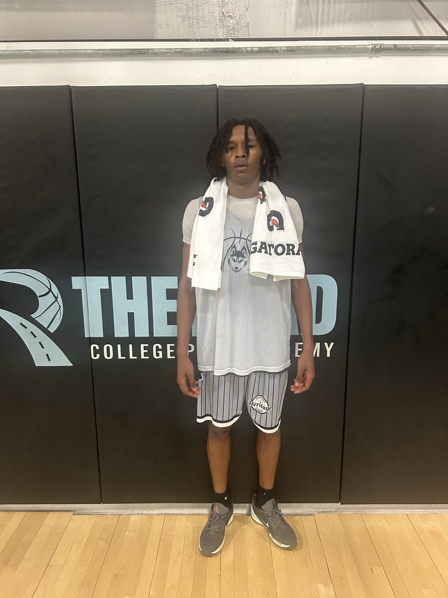 TheRoadPrepAca1's tweet image. 🏀 ROAD BOYS HS FALL LEAGUE RECAP (9/24 – 10/8) 🛣️
Three weeks in and the competition’s heating up 🔥
Big-time performances and clutch buckets all around 💪

 LEADING SCORERS:

📅 WEEK 2 (9/29 – 10/1)
Dieruff 39 – N. Lebanon 45
⭐ Elsir Gibson – 13 pts
⭐ Andrew Via – 11 pts