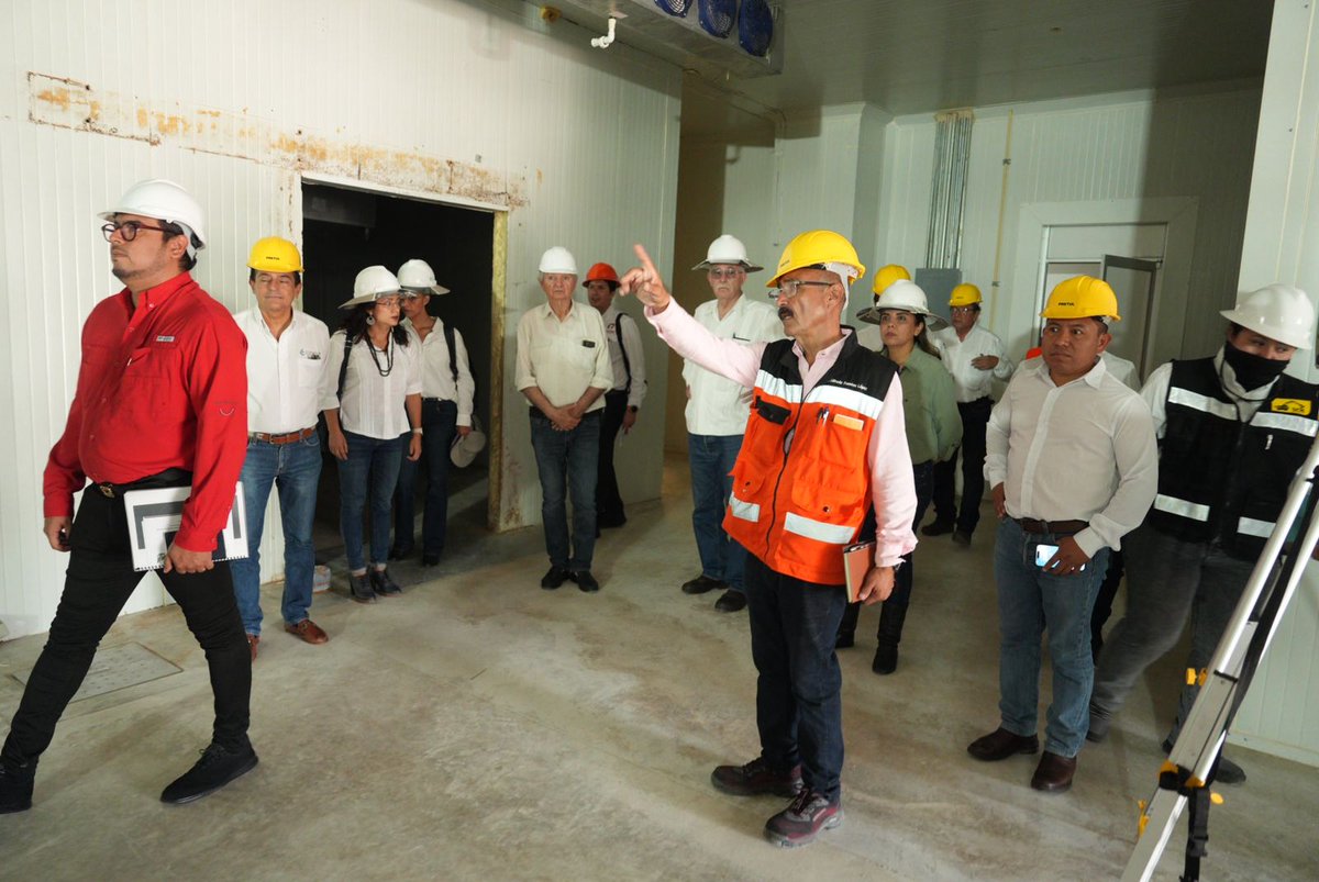 En Campeche visité la Planta Pasteurizadora de Leche para el Bienestar y pude constatar de cerca los avances físicos y técnicos de la obra. Esta planta es muy importante para que podamos cumplir las metas de producción y distribución del componente Leche del Plan Campeche.