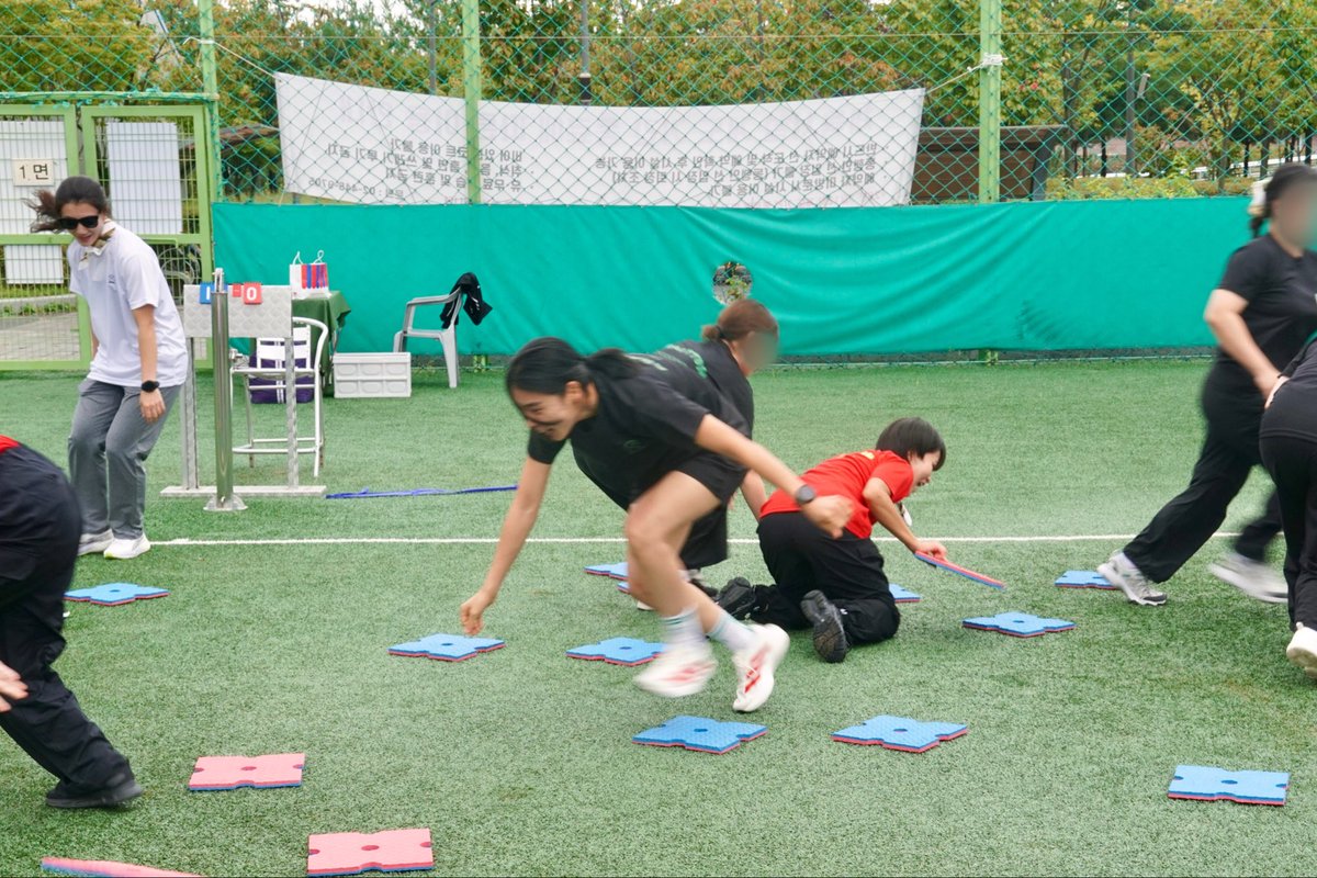 말벌아저씨 오셛내요