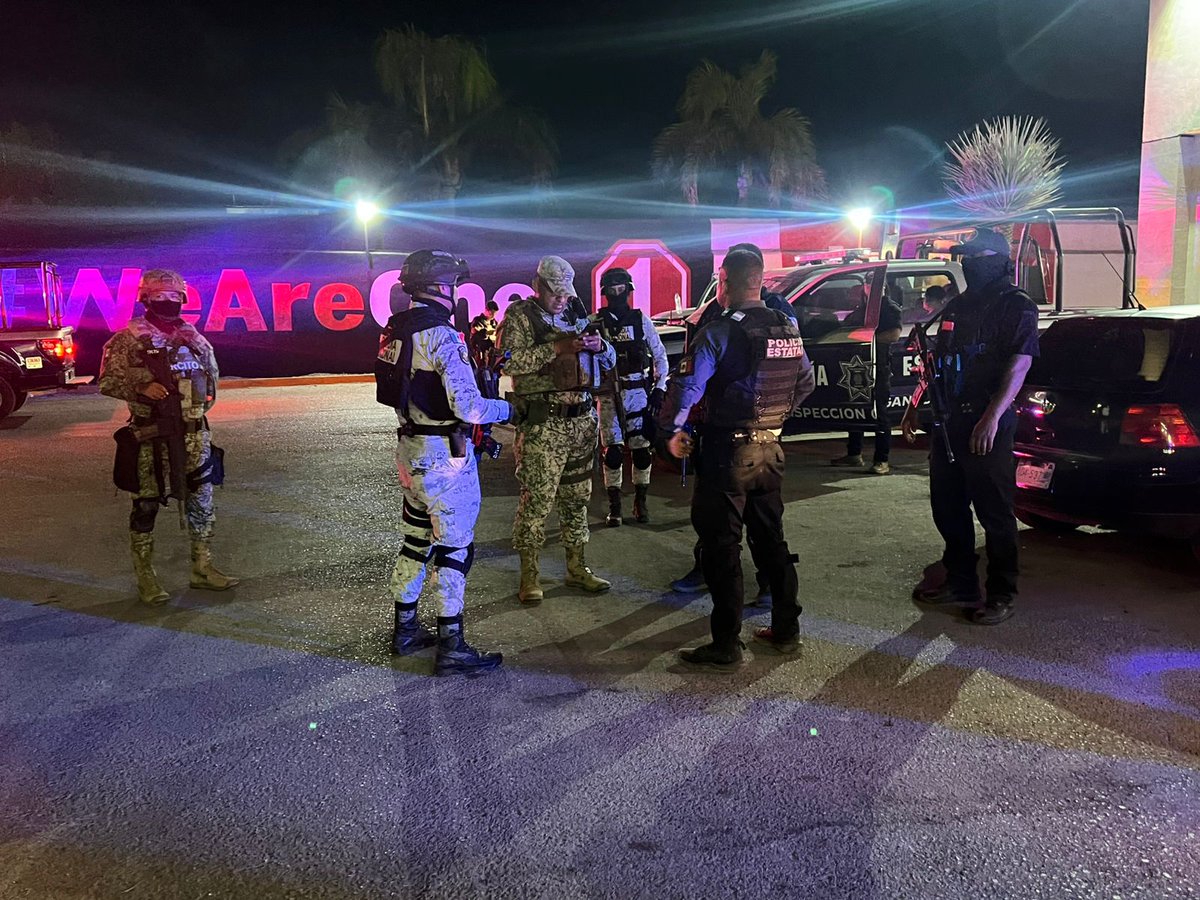 sspdgo's tweet image. #DurangoRenace Revisiones, recorridos y retiro de polarizados, son parte de las acciones como parte del fortalecimiento del #operativodragón de #SSPDgo a través de Policía Estatal en #gómezpalacio y #Lerdo para mantener segura la #ComarcaLagunera de #Durango.