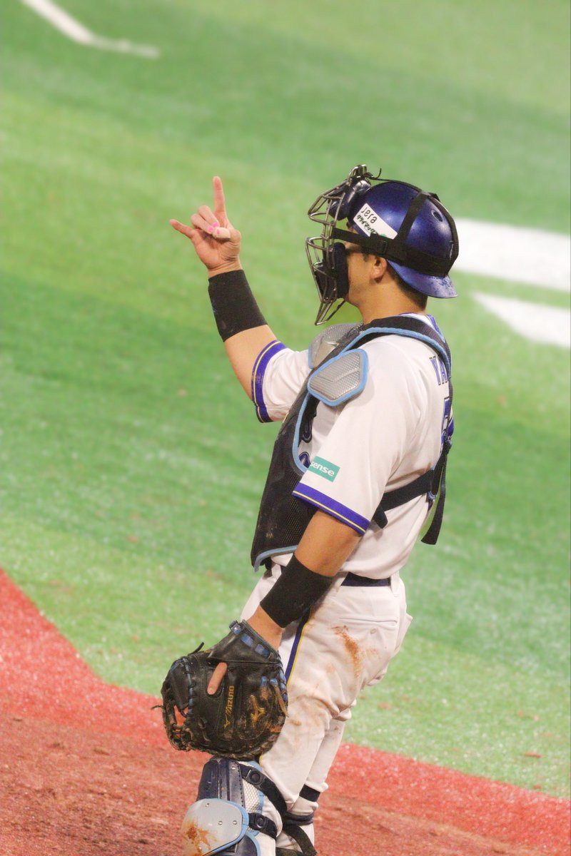 50yu3i_'s tweet image. 昨日の9回の祐大のツーアウトは🦊🤘 #山本祐大 #baystars