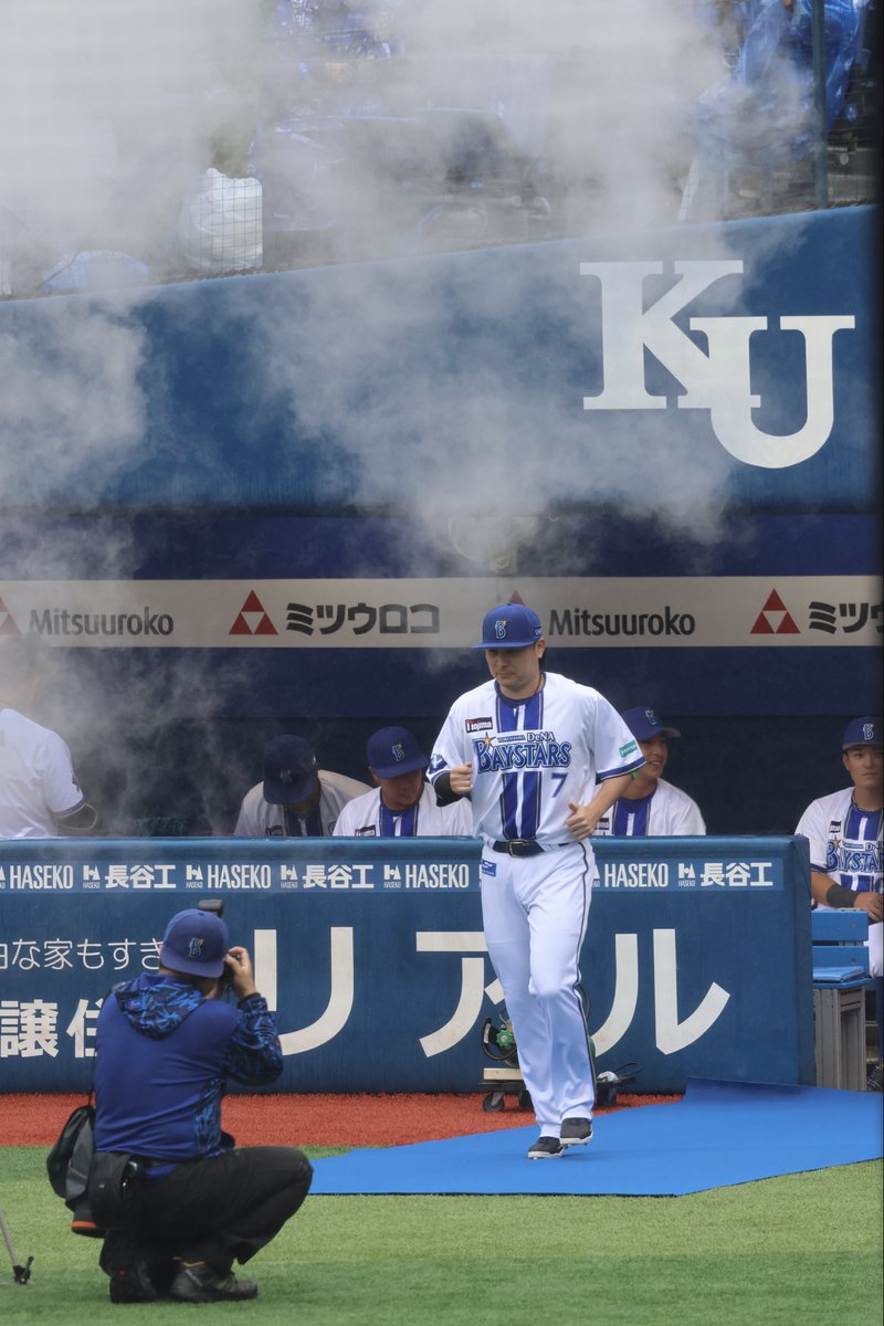 mrmrk_ydb89's tweet image. 受け継がれるキャプテンのバトン
2025.10.11 #佐野恵太 #牧秀悟