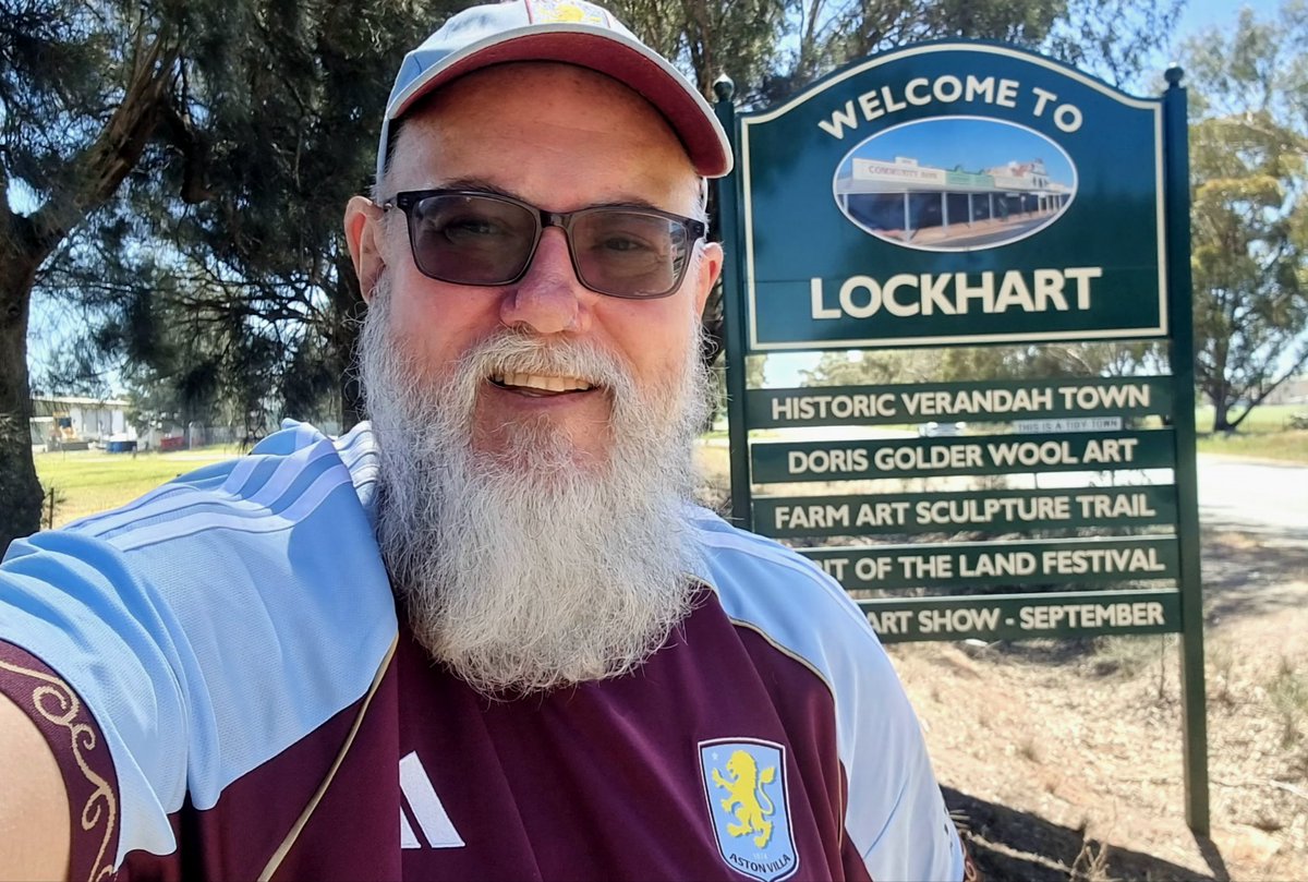 AdzyVILLA's tweet image. A day out at country festival in Lockhart, NSW 🇦🇺 As some of you know my surname is Lockhart 😎🤣 Representing in my new @jmcginn7 №7 💜🦁🩵
@AVFCOfficial #AVFC #UTV #AussieVillans #VillansDownunder