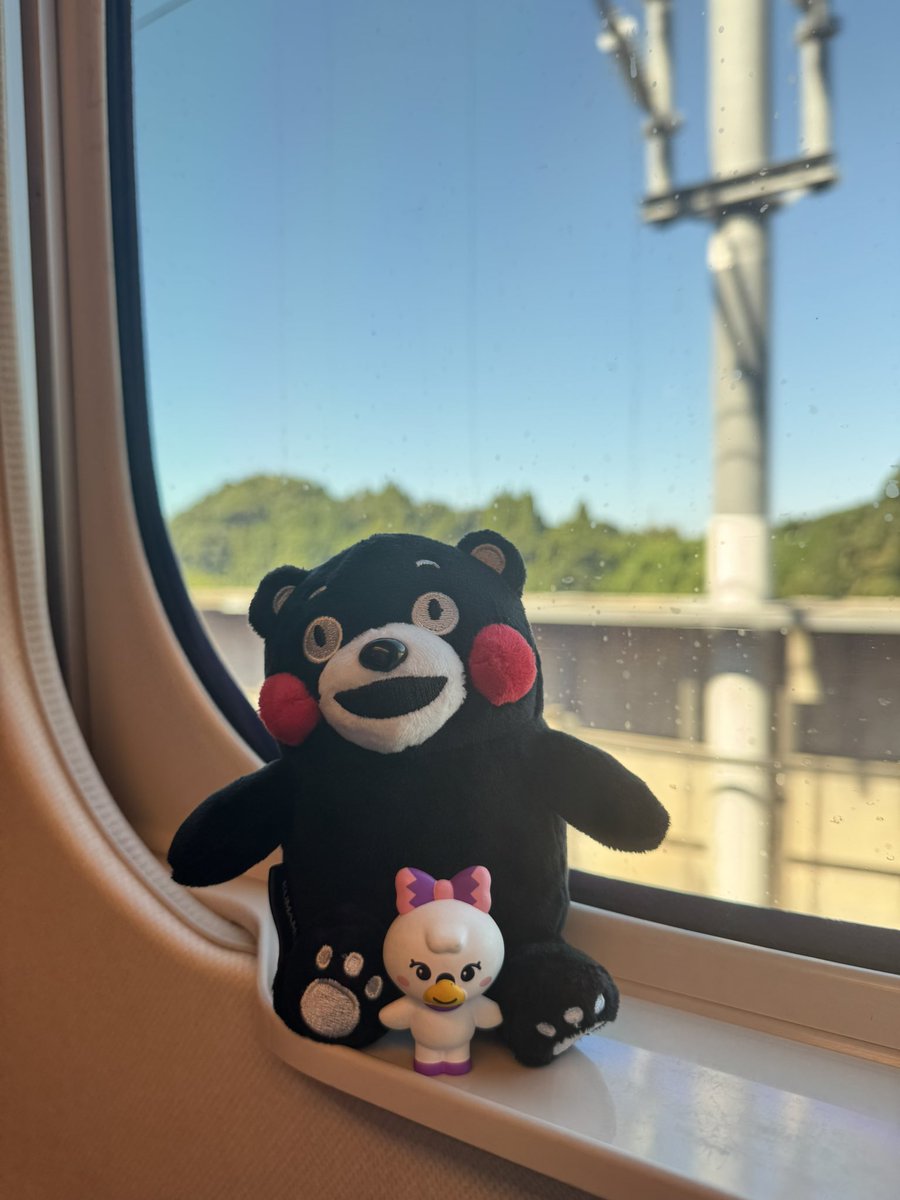 niziu_fuyu's tweet image. 人生初の熊本、ほんと楽しかったなぁ🫧

マヤちゃん💜NiziUちゃん🌈
仲良しさん、ありがとうございました🥰

#ニジュー #니쥬 
#MAYA 💟
#NiziU_tour #LivewithU2025 #NEW_EMOTION_Tour #FaceToFace 
#にゅーえも